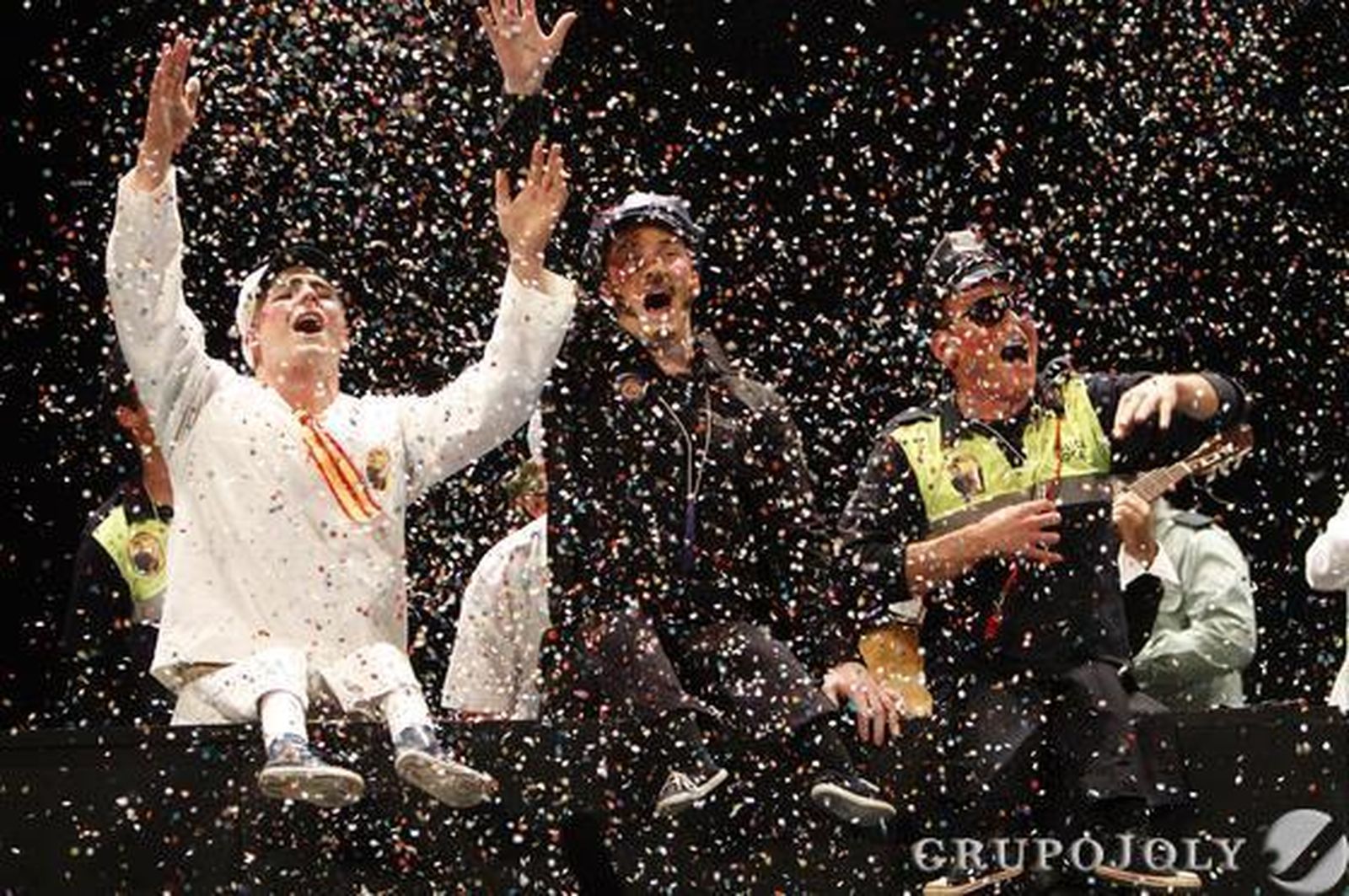 Chirigota 'Por culpa de los recortes'  Foto: Lourdes de Vicente