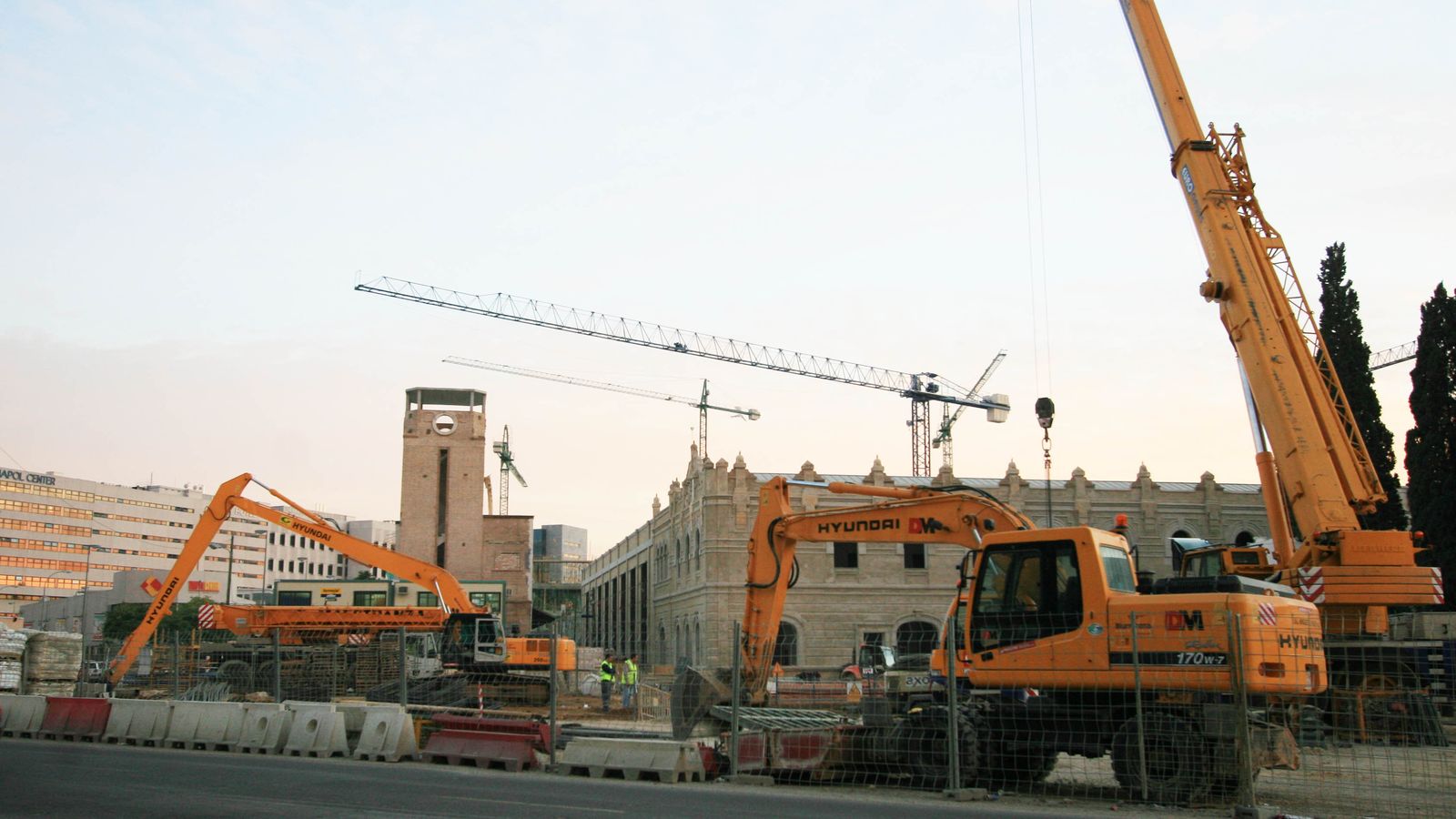 PASADO. Obras llevadas a cabo durante la construcción de la nueva Facultad de Derecho entre 2007 y 2008.