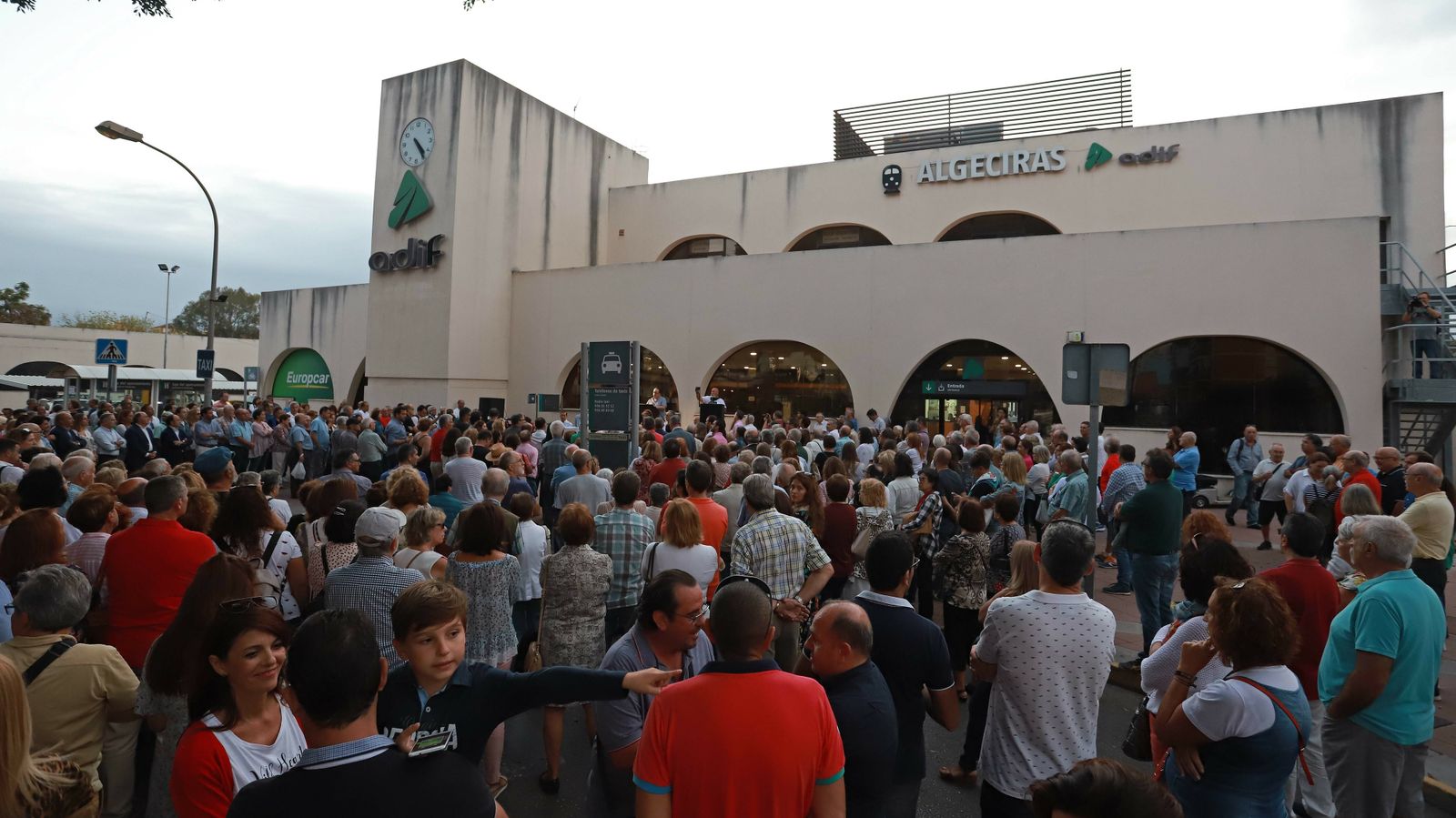 Las mejores fotos de la manifestación por el tren en el Campo de Gibraltar