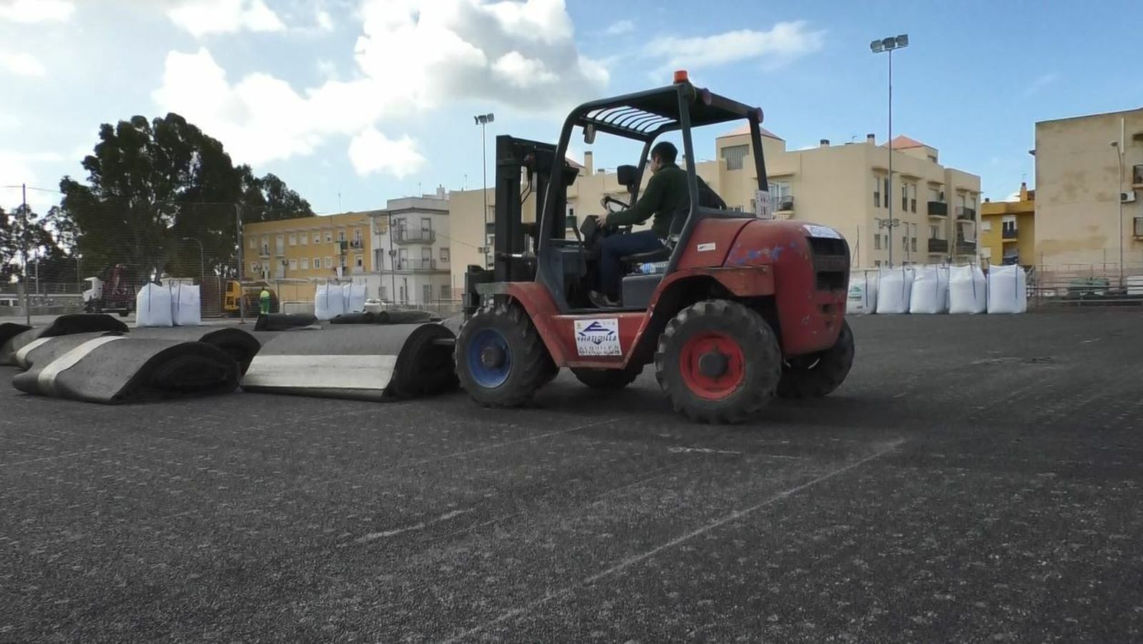 Obras en el complejo deportivo Paco Gallego