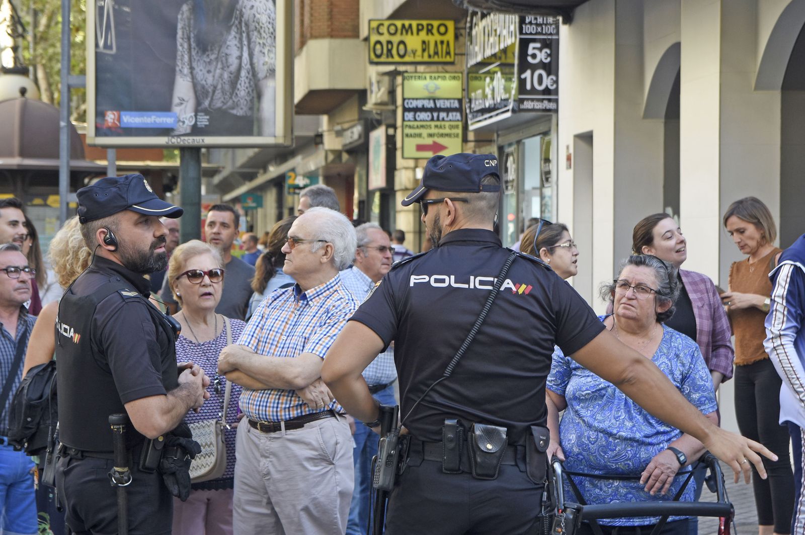 Agentes de la Policía Nacional de Córdoba.