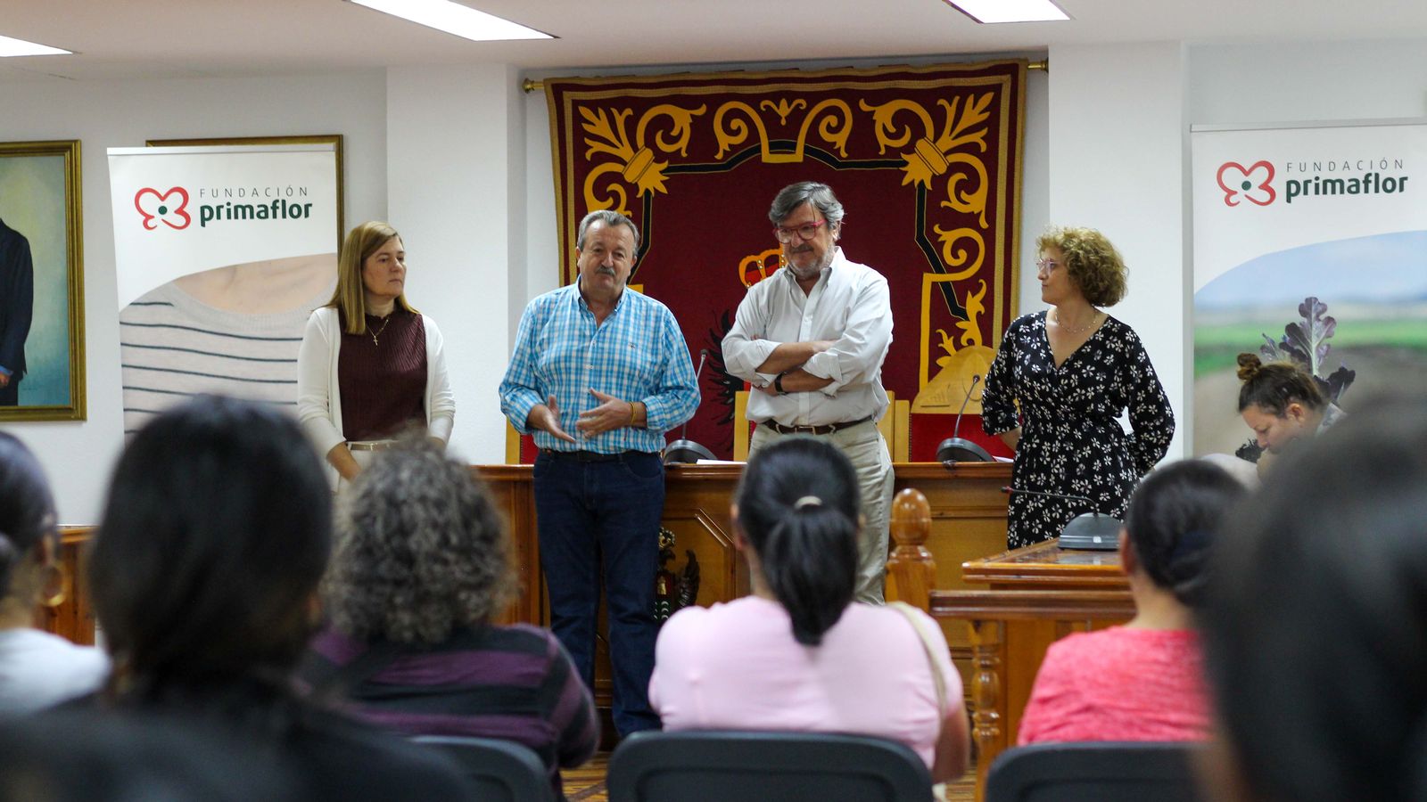 Antonia Belmonte, Juan Pedro García, Cecilio Peregrín y Fina García, en la entrega de llaves del huerto para las familias