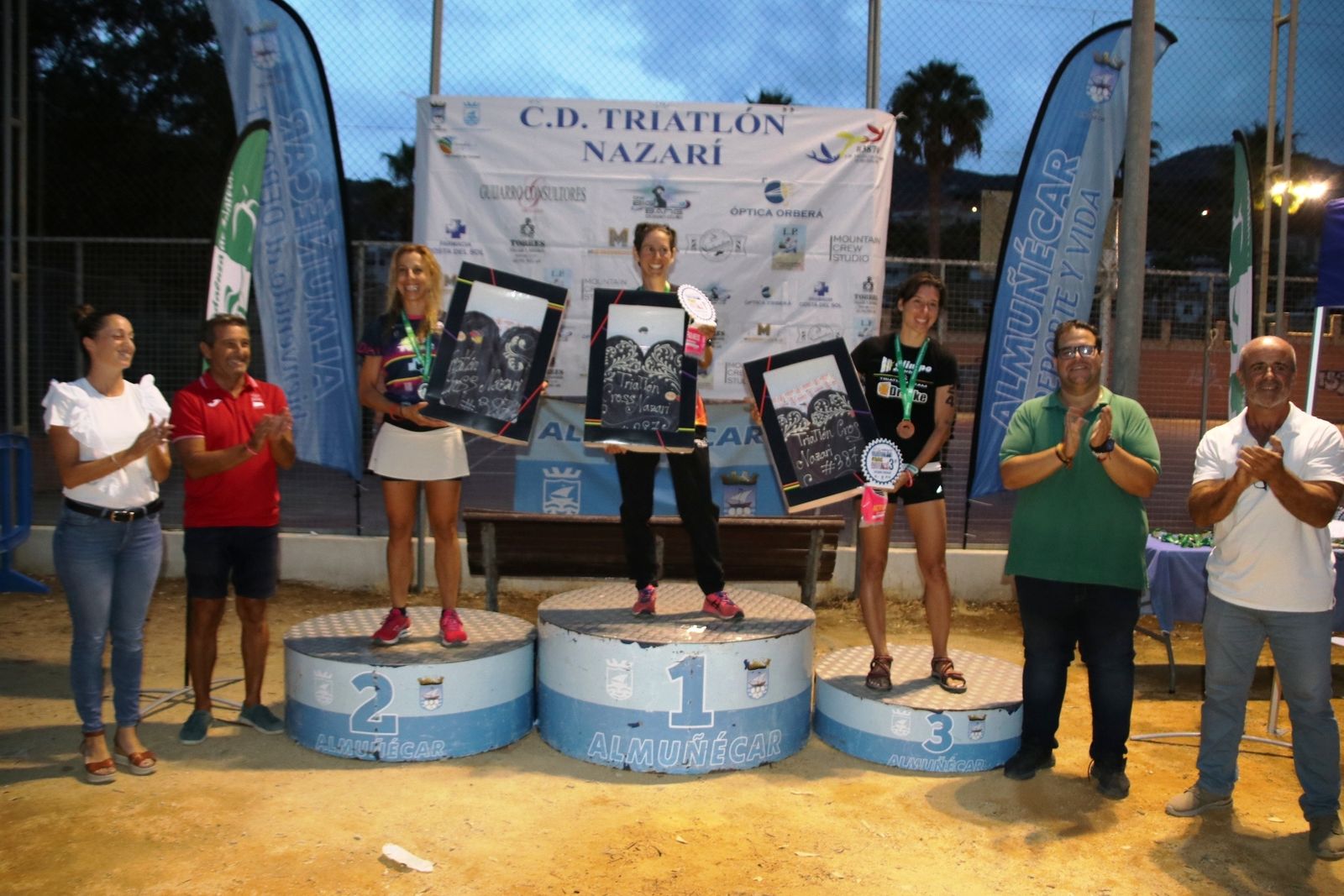 Podio femenino del Campeonato de Andalucía de Triatlón.
