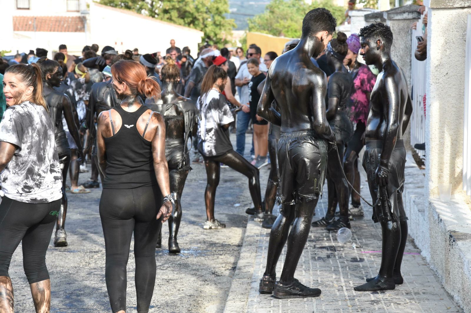 Imágenes del Cascamorras en Baza