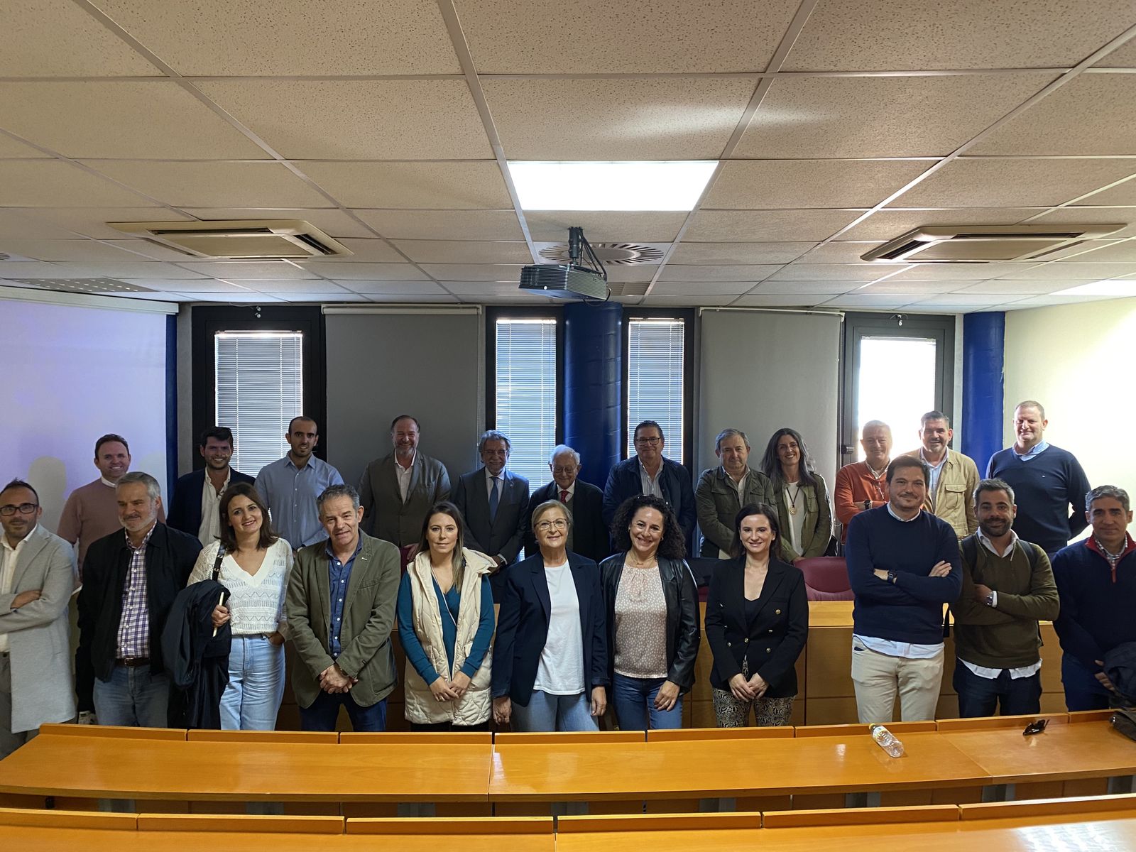 Asistentes y ponentes de las jornadas de Interfresa.