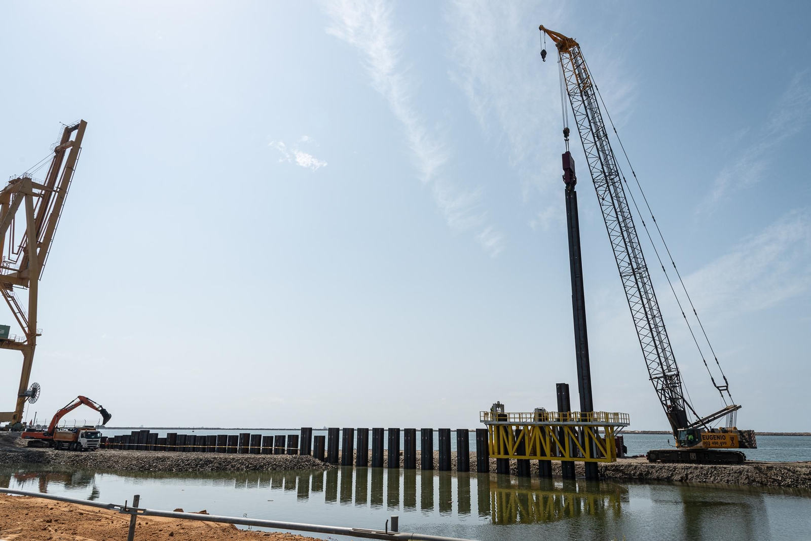 Imágenes de a obra de ampliación del muelle sur del Puerto de Huelva