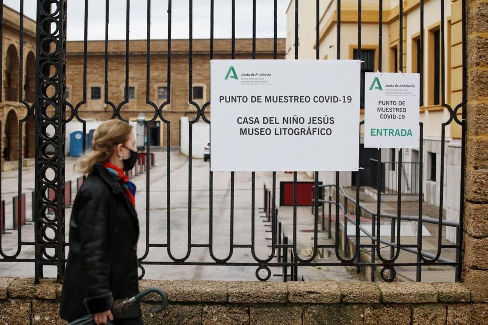 Coronavirus en Cádiz: El patio de la Casa del NIño Jesús ya funciona como espacio Covid