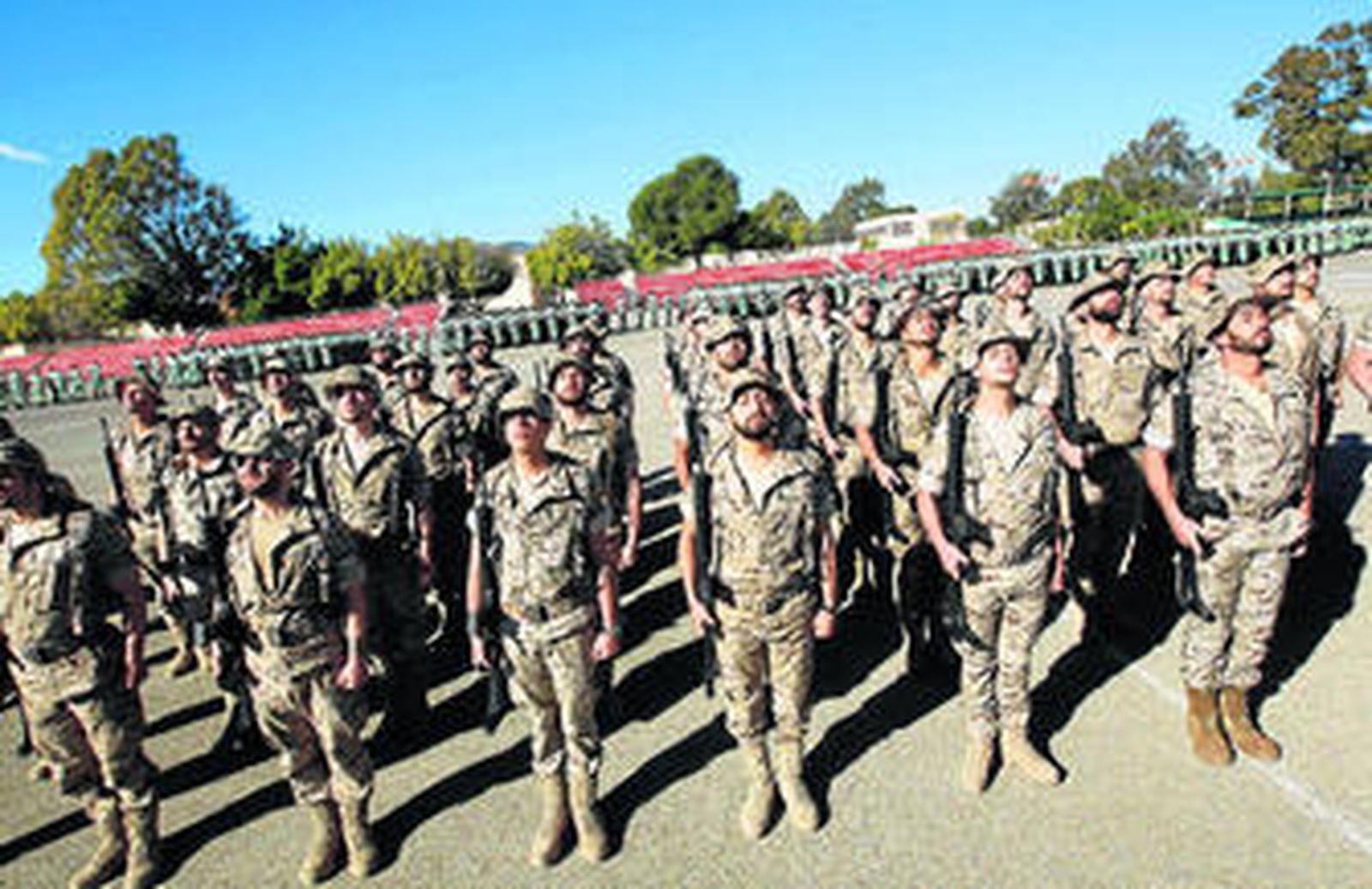 Vista del Patio de Armas de la Base Álvarez de Sotomayor durante el acto de despedida celebrado ayer.