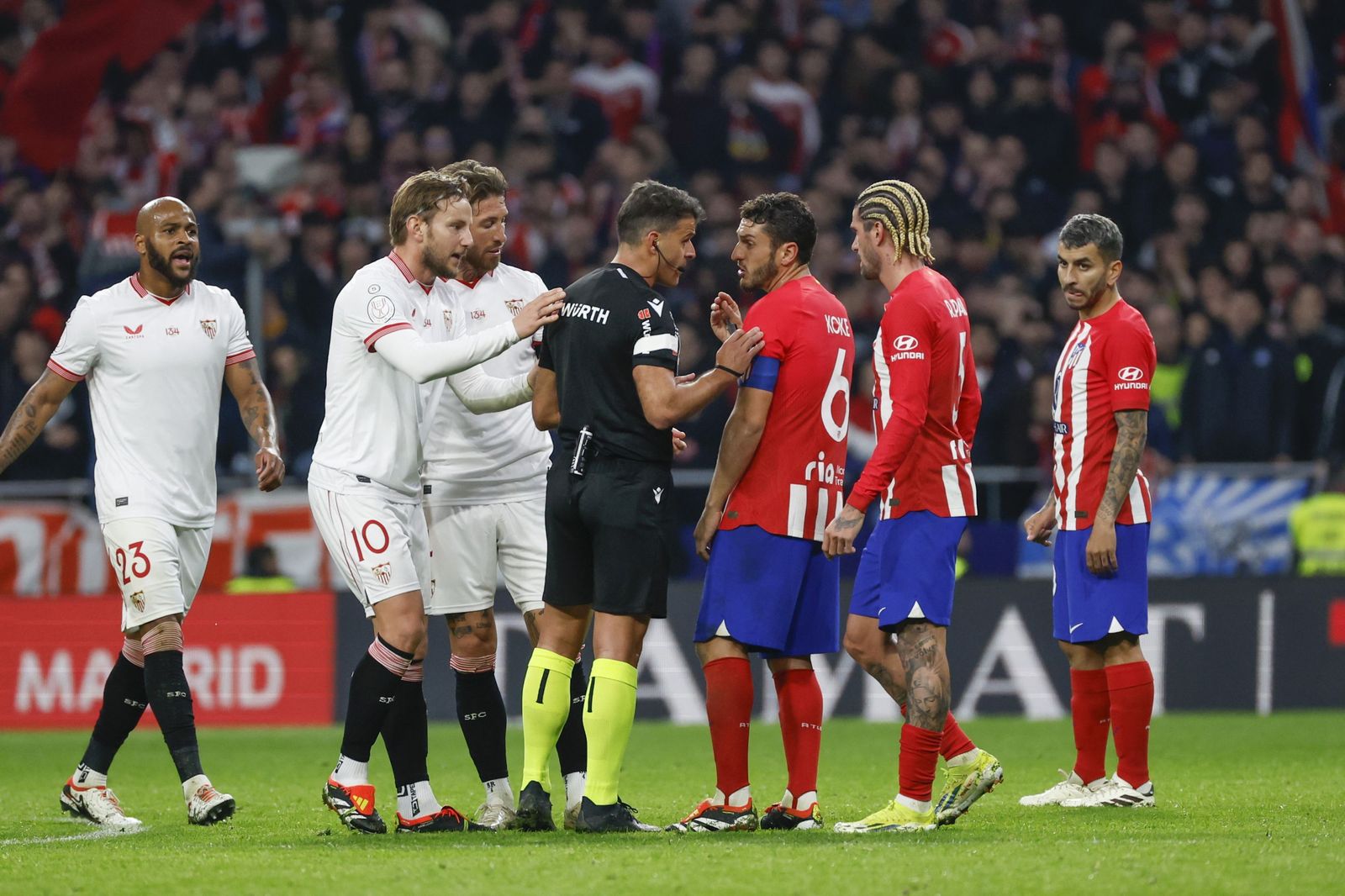 Las fotos del Atlético de Madrid - Sevilla en cuartos de la Copa del Rey
