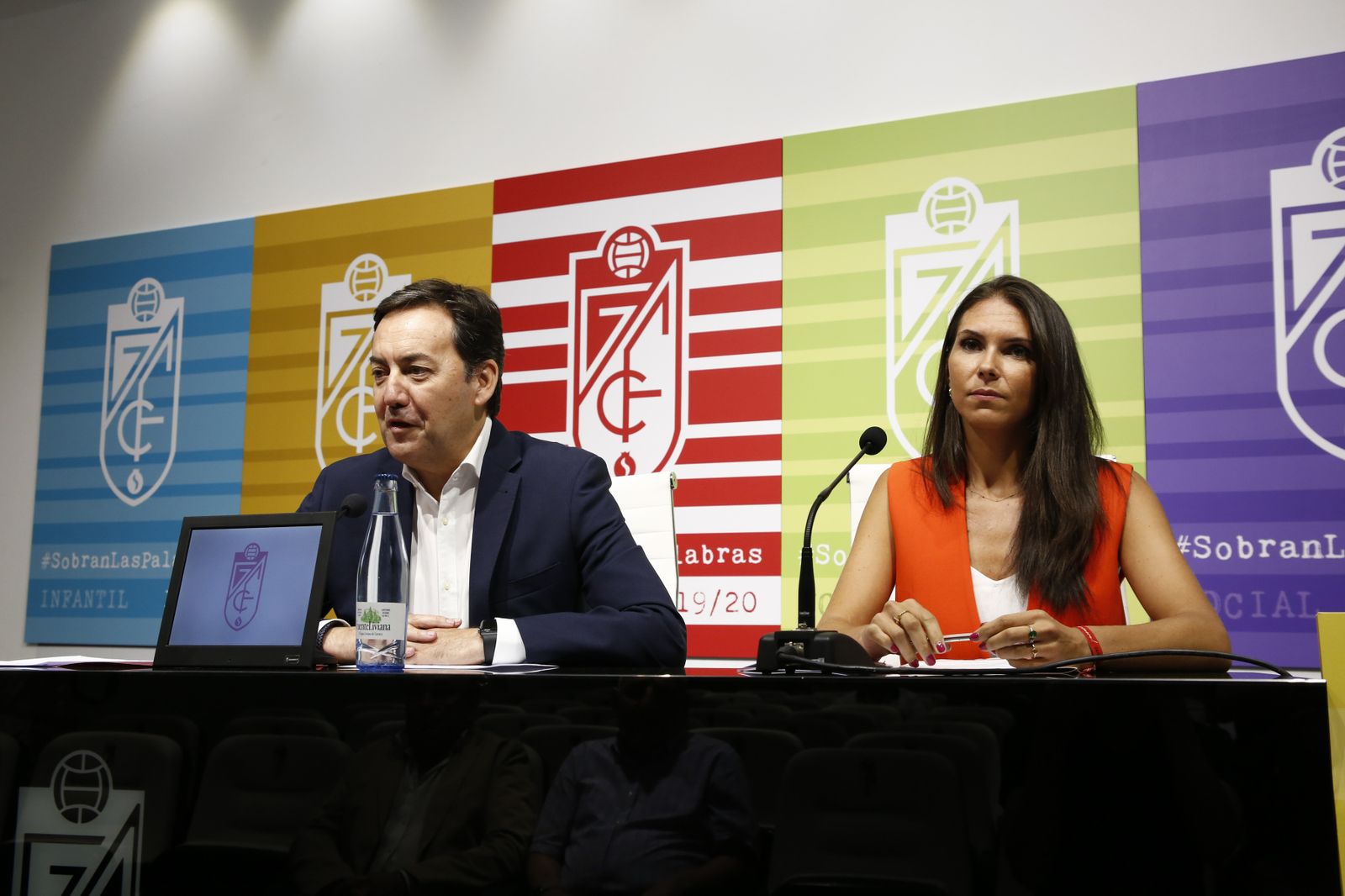Fenández-Monterrubio y De la Peña, durante la presentación de la campaña de abonos
