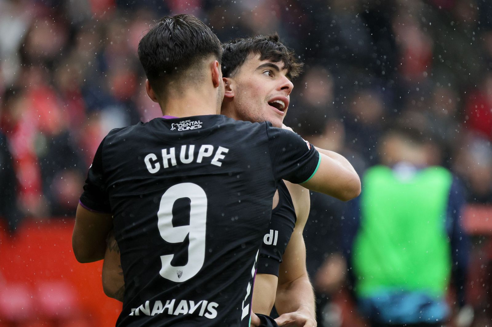 Chupete y Lobete celebran.