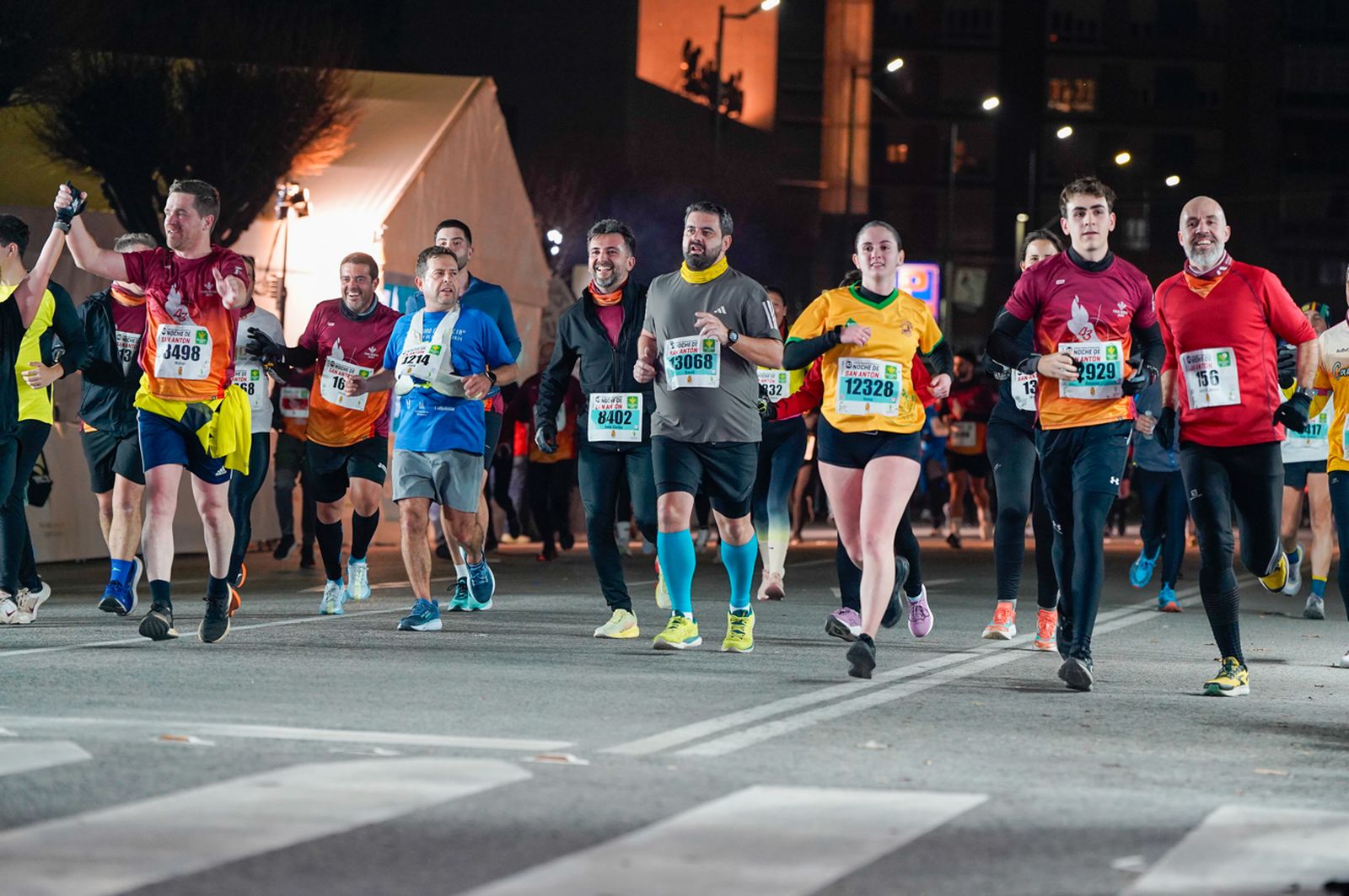 En imágenes: búscate en tu llegada a meta de la Carrera de San Antón 2026 (21)