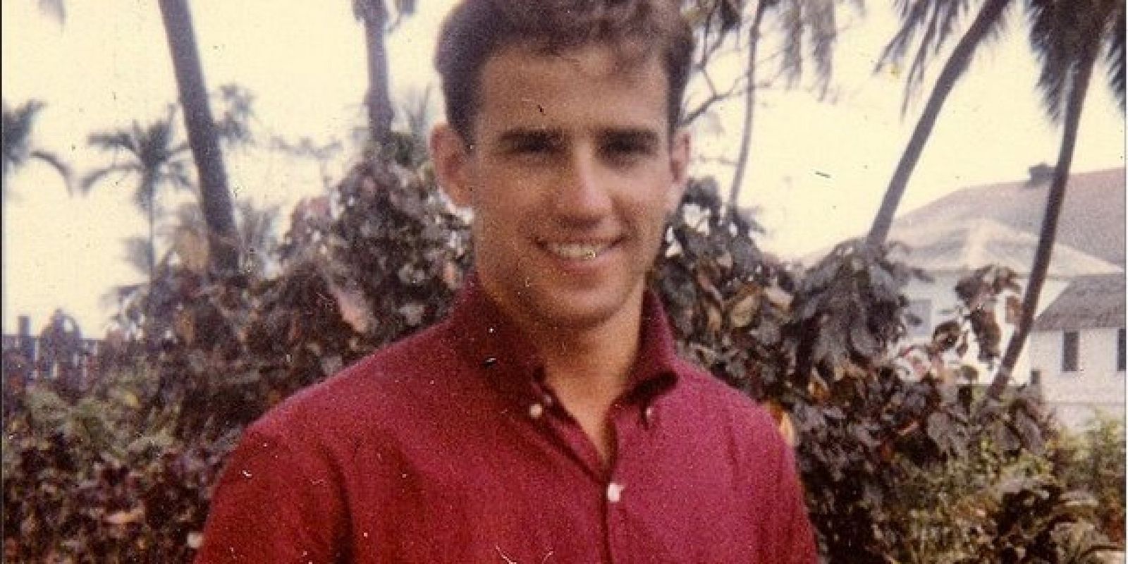 Joe Biden en una imagen de juventud compartida por él mismo en Instagram