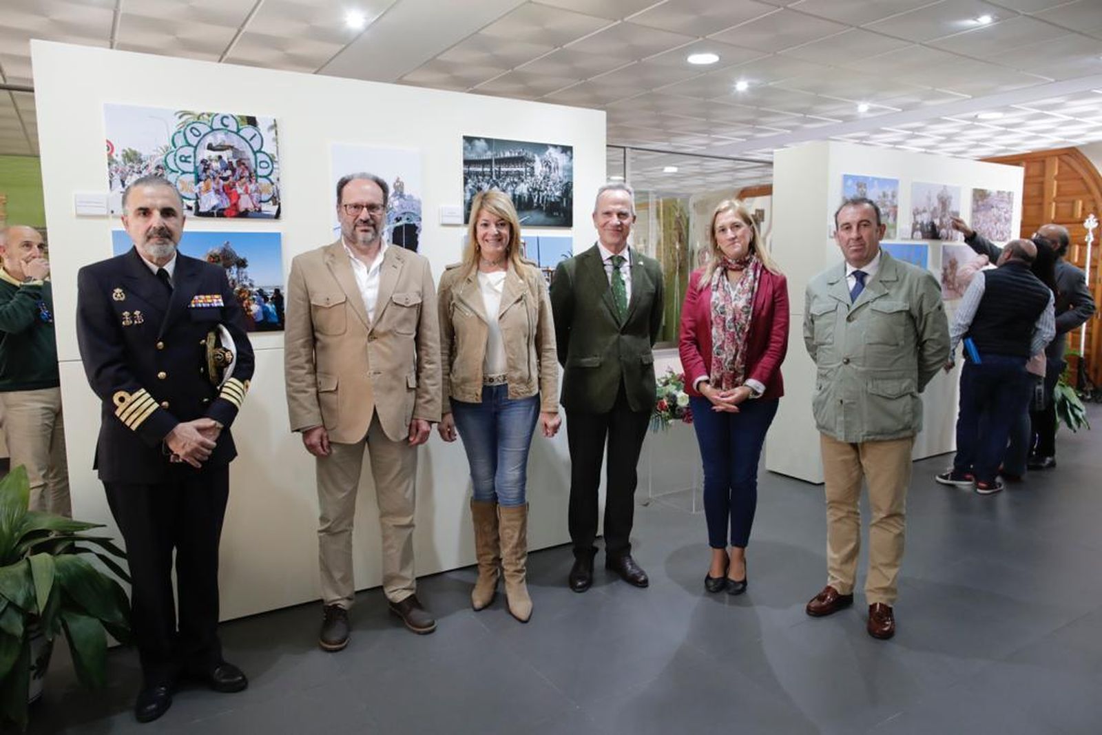 La inauguración de la exposición en la Hermandad del Rocío de Huelva.