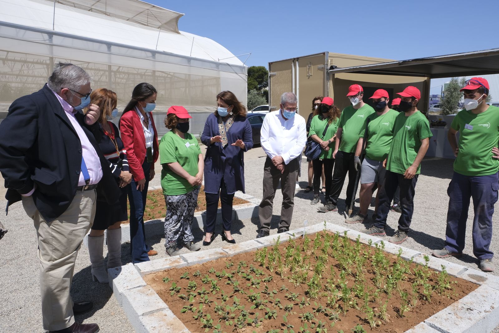 Fotogalería visita de Carmen Crespo a Grupo Caparrós. Almería
