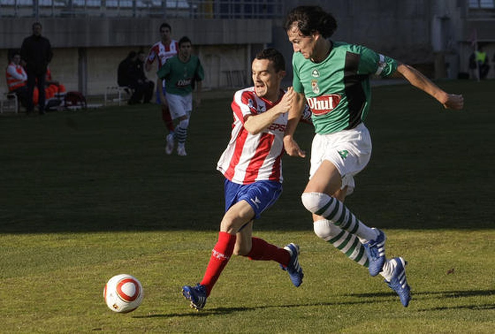 El Algeciras, que sólo logró empatar ante el Puerto Real en un ambiente enrarecido, continúa cuarto en la clasificación./Fotos:Erasmo Fenoy 

Foto: Erasmo Fenoy