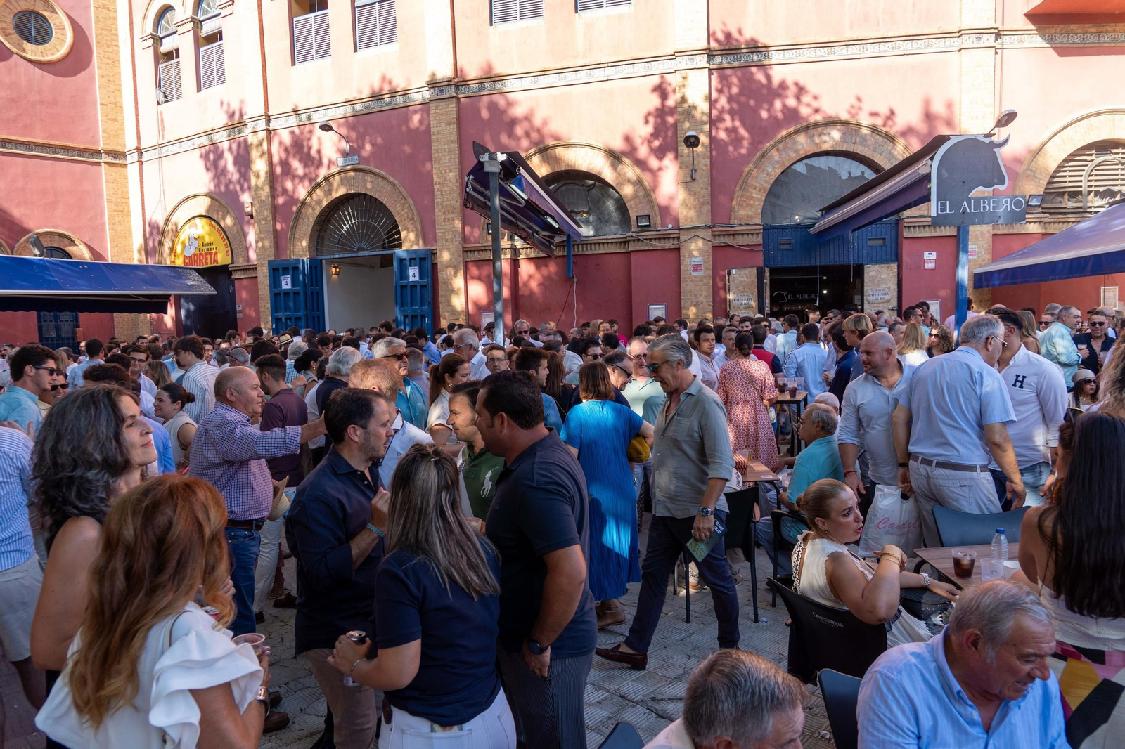 Colombinas 2025: Ambiente en la corrida de toros del sábado 2 de agosto en Huelva