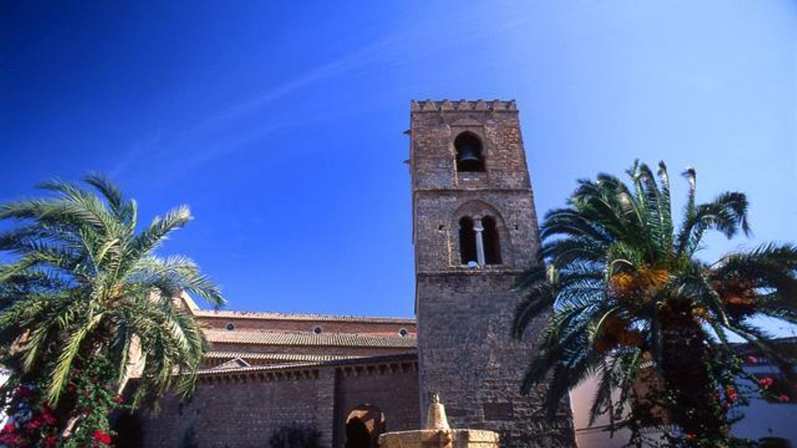 Iglesia de Santa María de la Granada