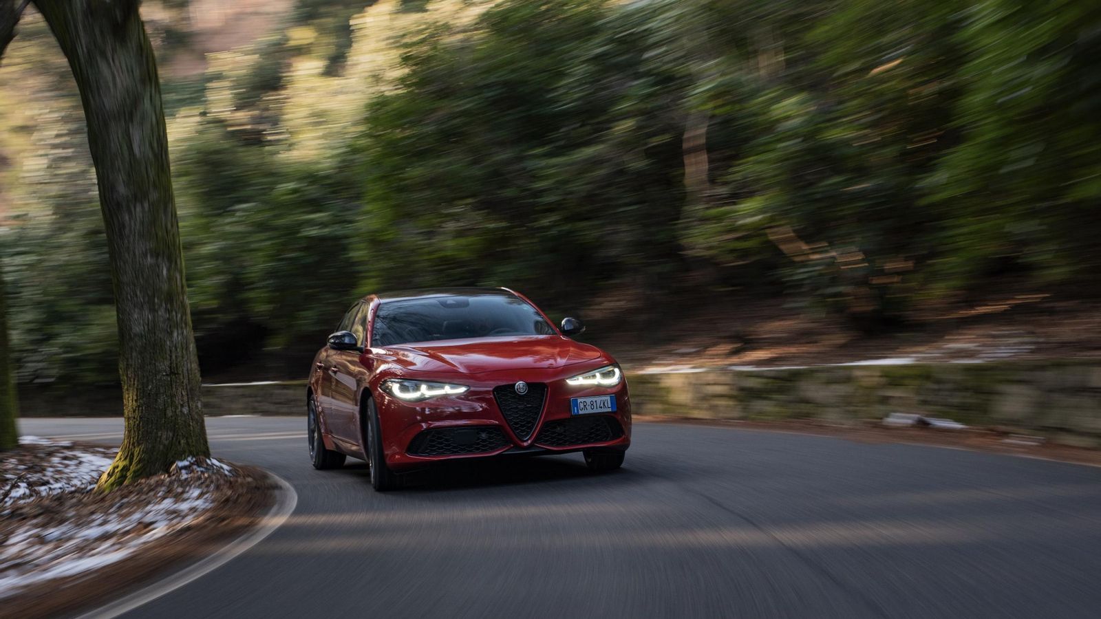 El Giulia Tributo Italiano ofrece un excepcional dinamismo en toda circunstancia.