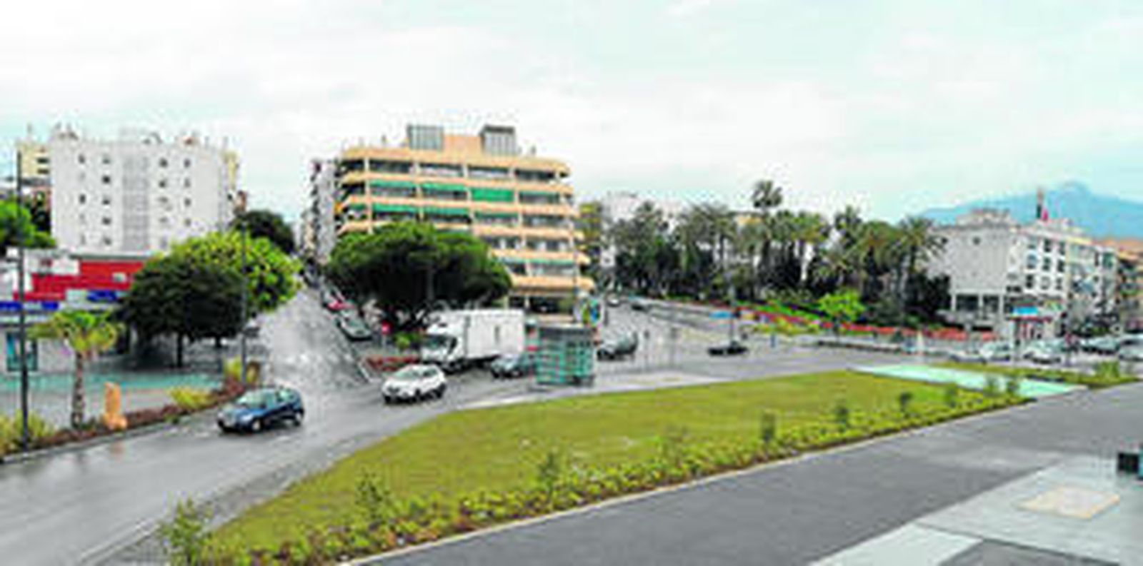 La rotonda central del boulevard de San Pedro donde se produjo el atropello.