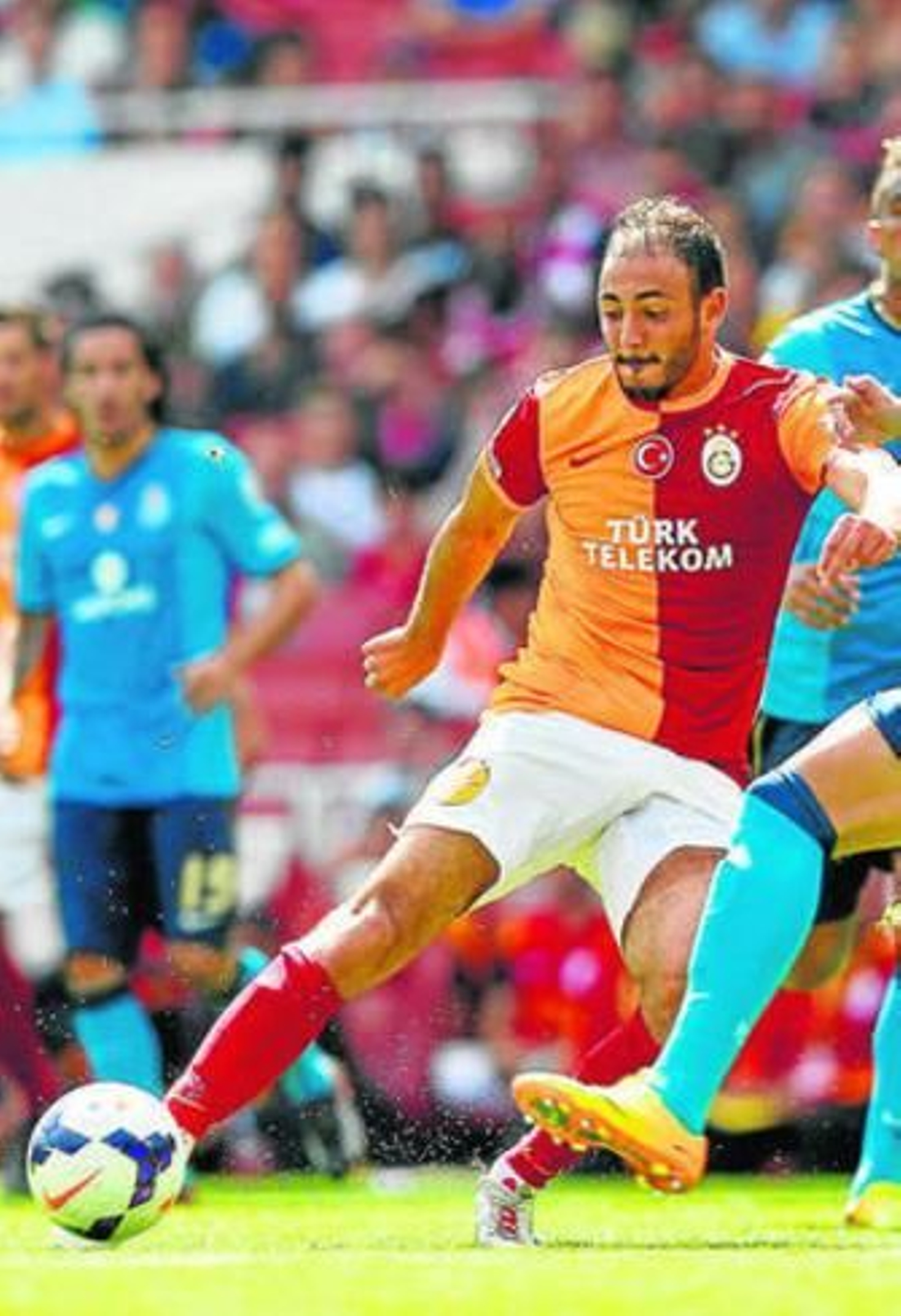 Amrabat, en un partido contra el Oporto.