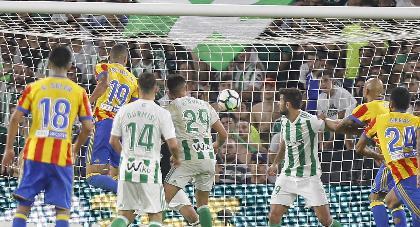 El Betis-Valencia, en imágenes