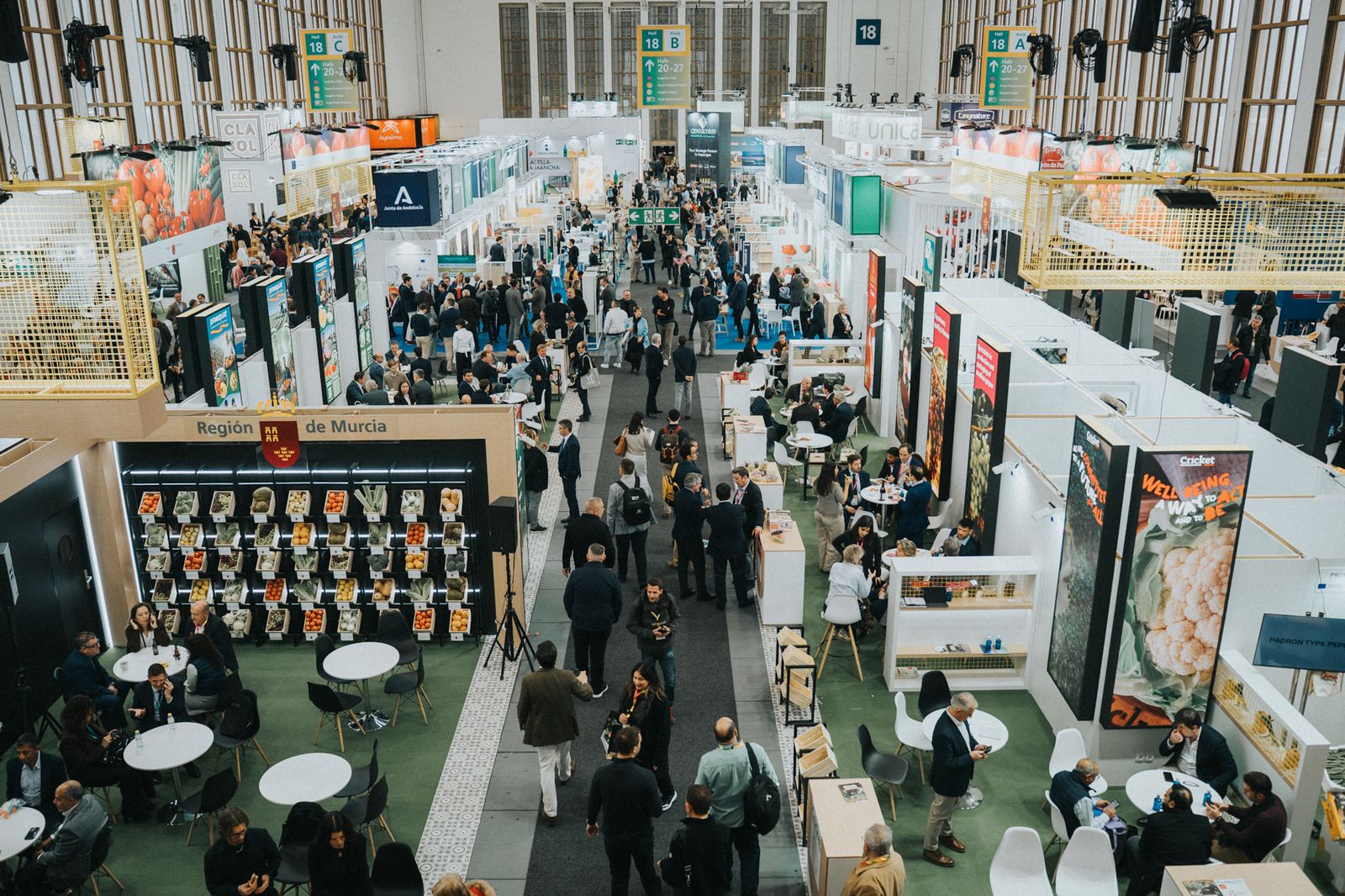 Así ha sido la primera jornada en Fruit Logistica: las imágenes del desembarco andaluz en Berlín