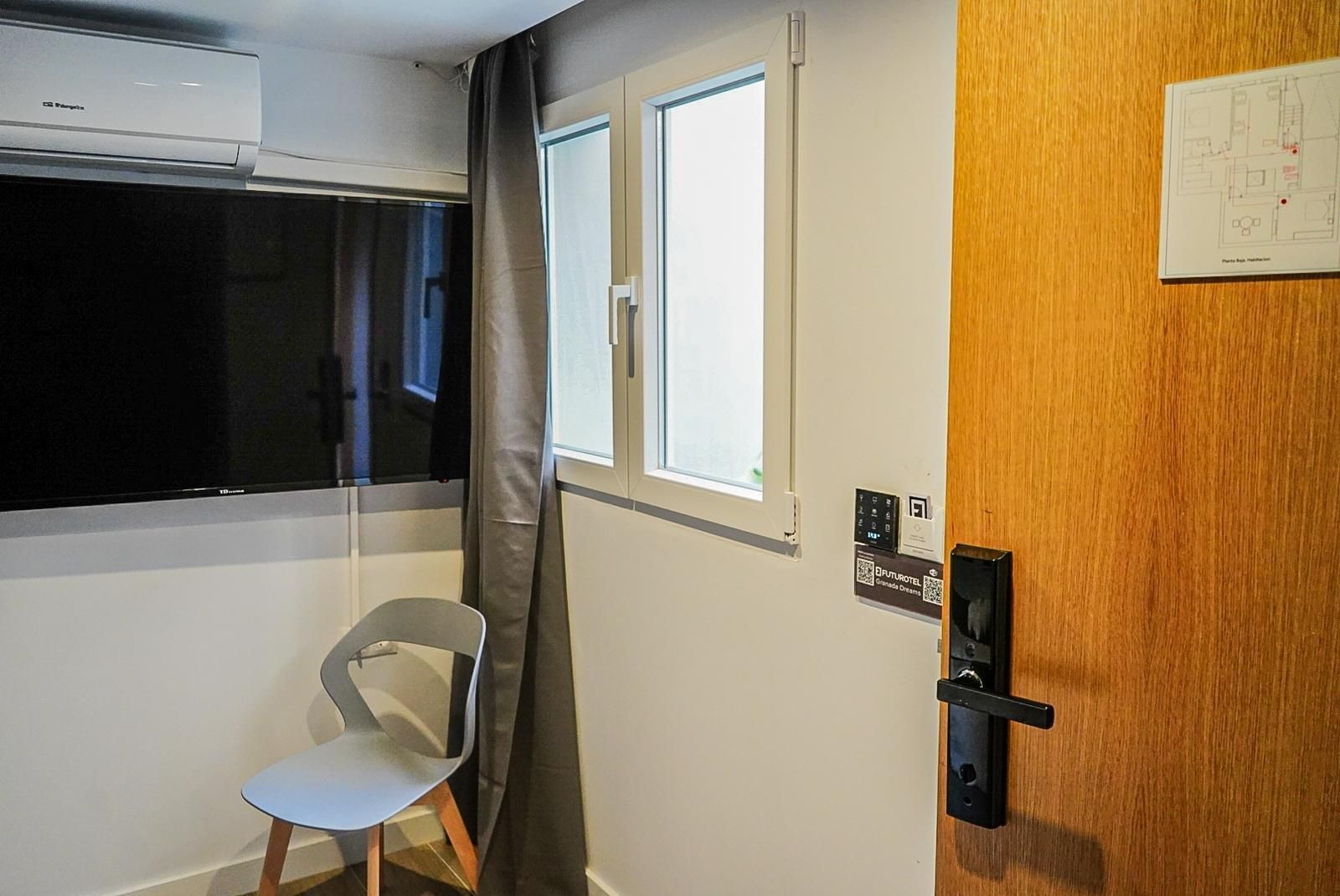 Descubre el interior del hotel impulsado por una Inteligencia Artificial en Granada: todas las imágenes