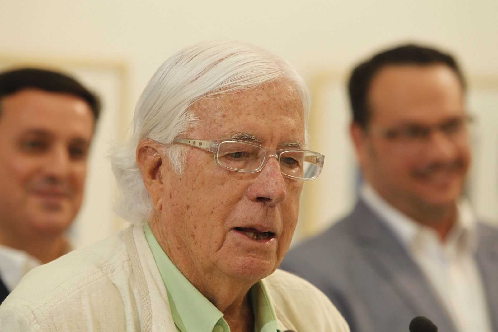 Carlos Pérez Siquier durante la presentación de uno de sus libros de fotografía.
