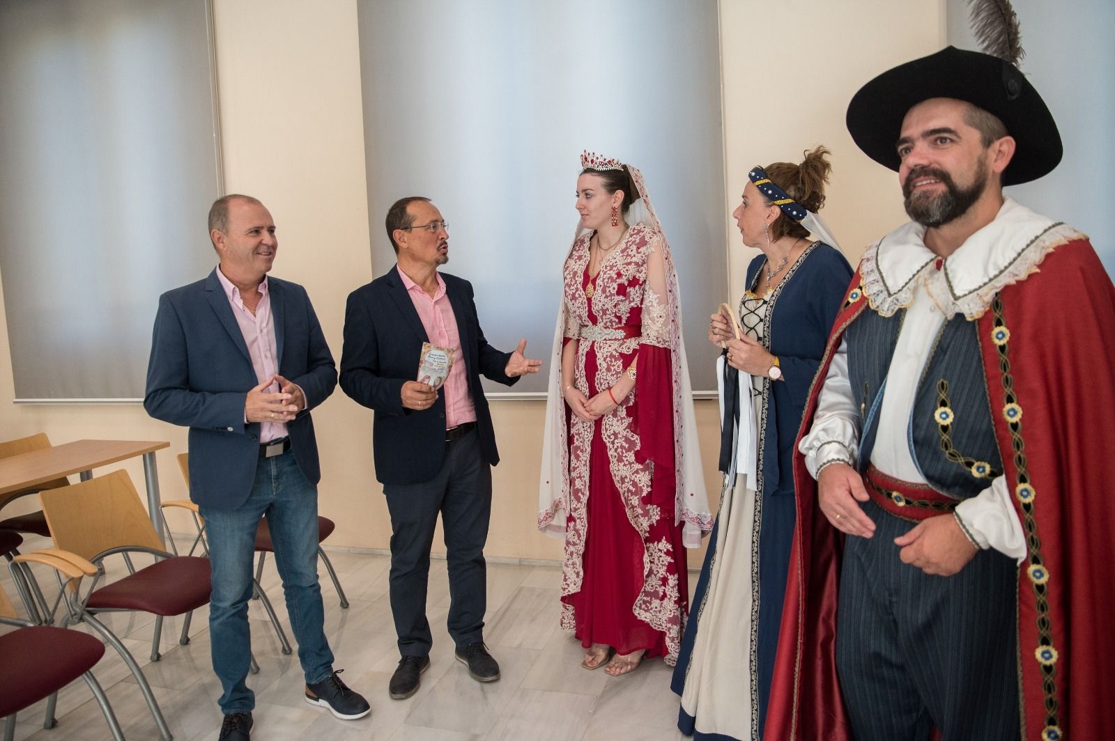 Vélez de Benaudalla acoge el mayor encuentro de 'Moros y Cristianos' del país