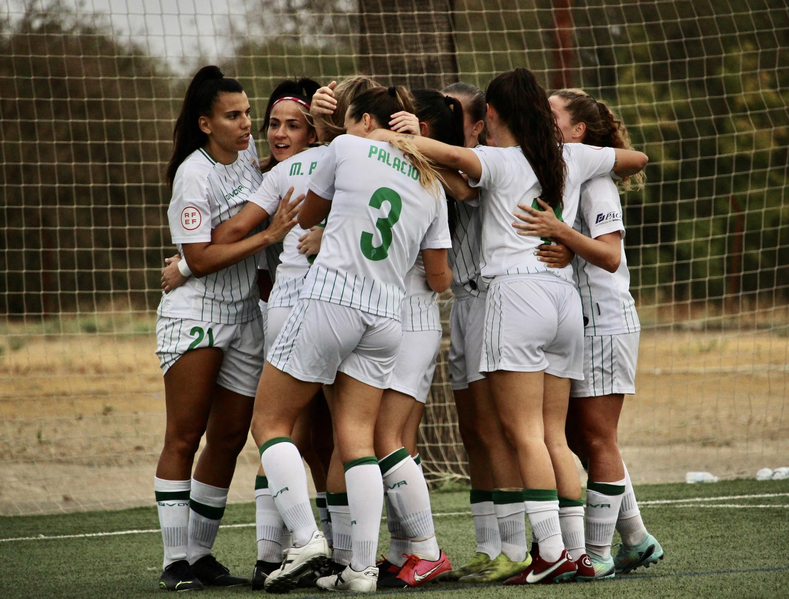 La victoria del Córdoba Femenino ante el Dux Logroño en la Copa de la Reina, en imágenes