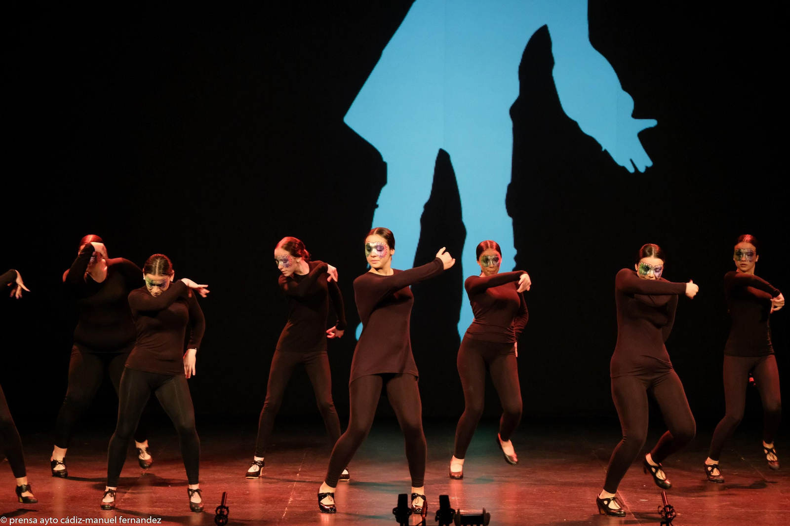 La final comenzó con un homenaje a Juan Carlos Aragón y Manolo Santander a cargo de los alumnos de la Escuela de Artes Escénicas Marta Ortiz.