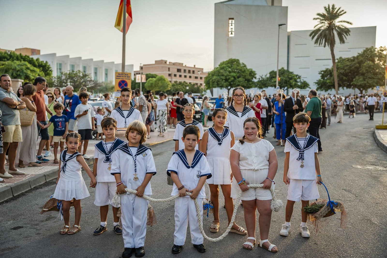 Así fue la procesión del Santísimo Cristo del Mar en el Puerto de Roquetas.
