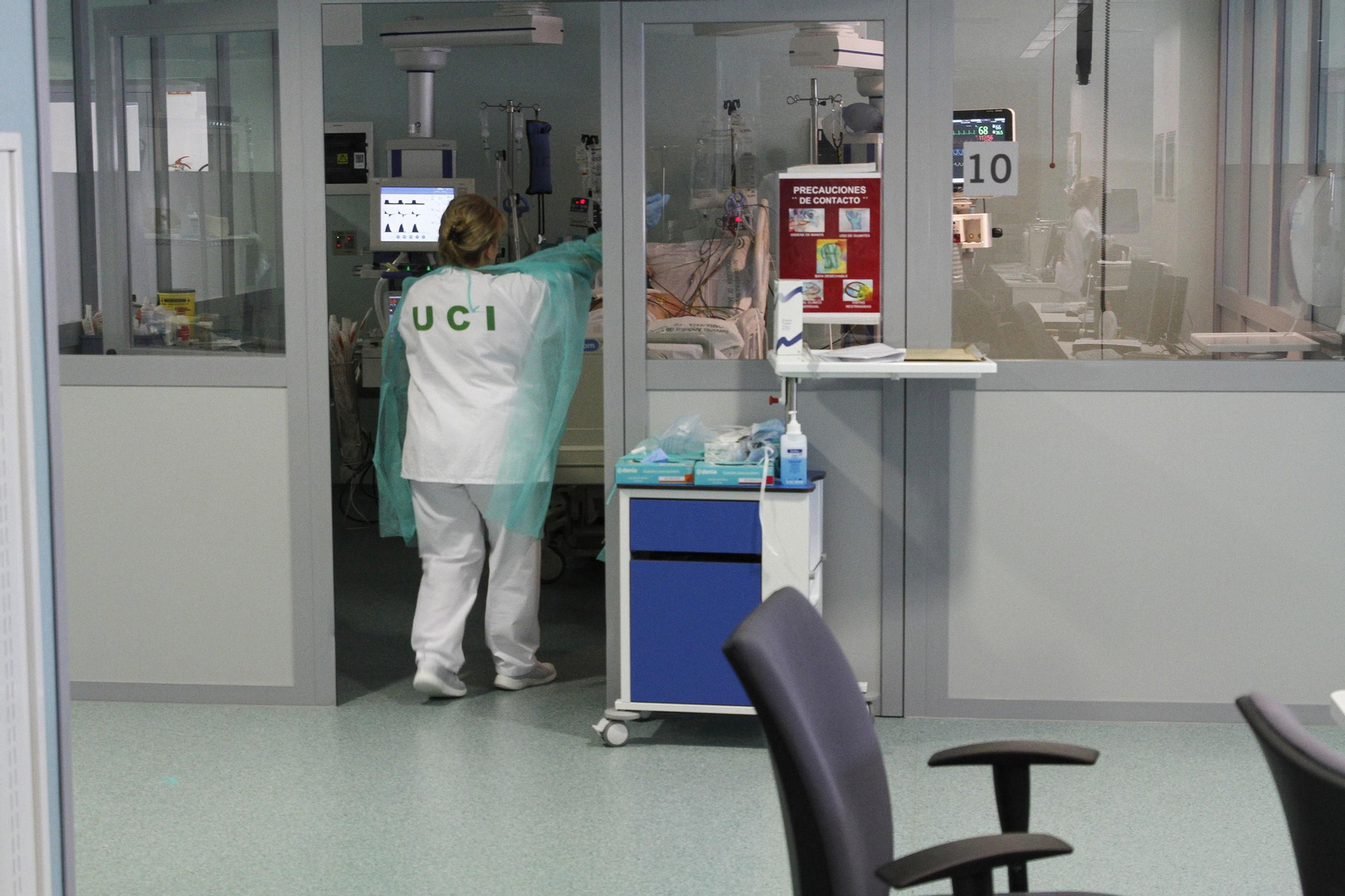 Unidad de Cuidados Intensivos de uno de los hospitales donde atienden a los infectados más graves