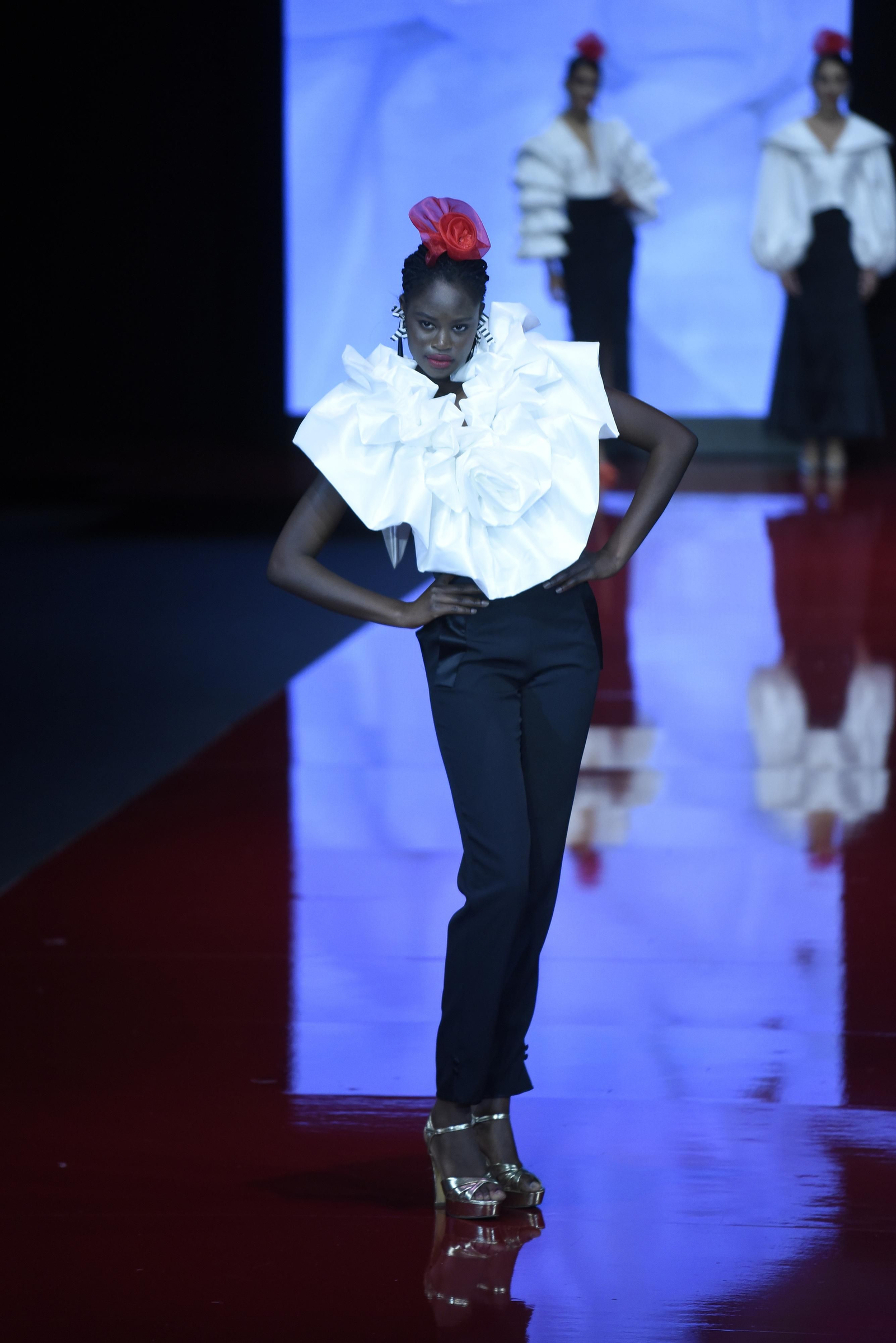 El desfile de Carmen Latorre en SIMOF 2022, todas las fotos