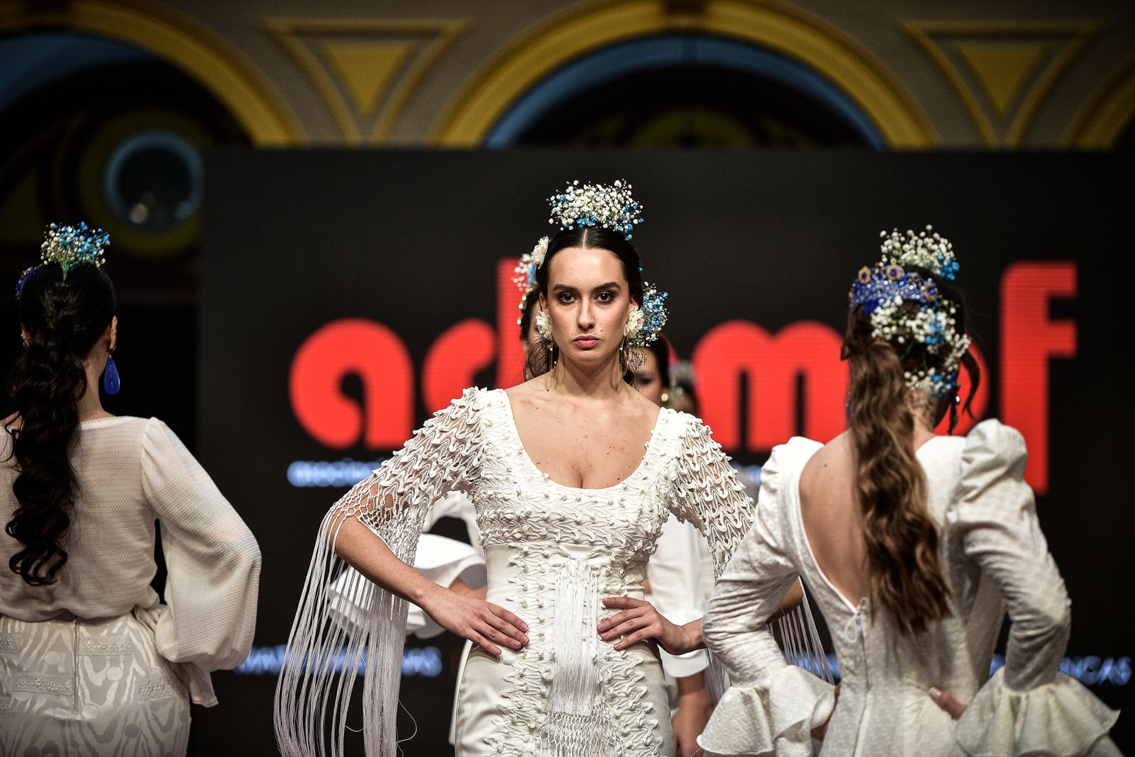 Imágenes de la inauguración de la Pasarela Flamenca en el patio del Ayuntamiento