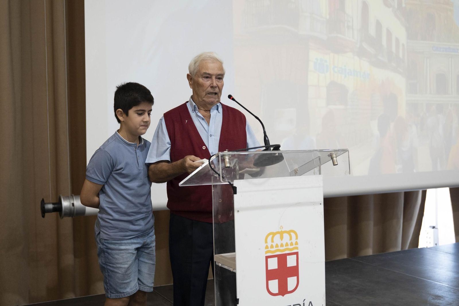El encuentro Vecinal en el Palacio de Exposiciones y Congresos ‘Cabo de Gata – Ciudad de Almería’ de El Toyo, en imágenes