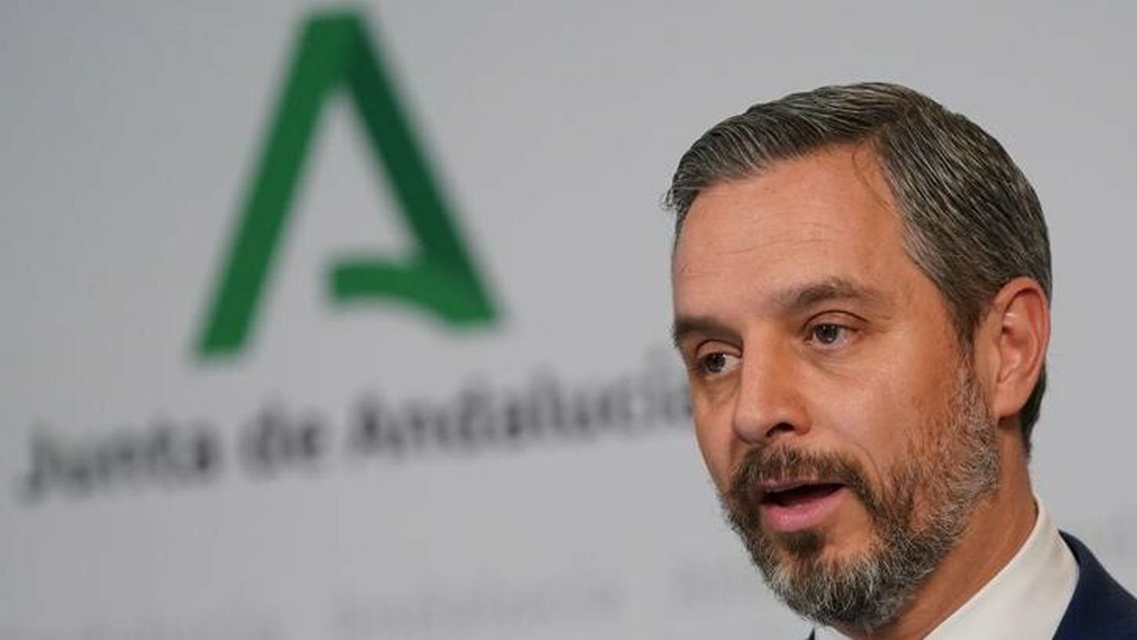 El consejero andaluz de Hacienda, Juan Bravo, durante la rueda de prensa posterior al Consejo de Gobierno.