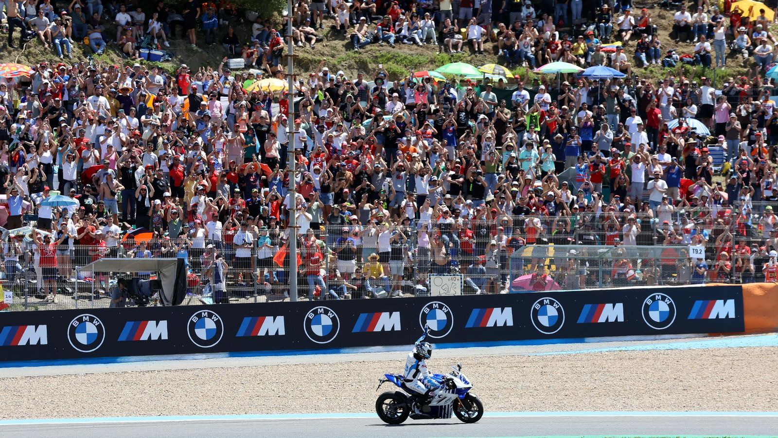 Búscate en el sábado del Gran Premio de España 2025 en el Circuito de Jerez - Ángel Nieto