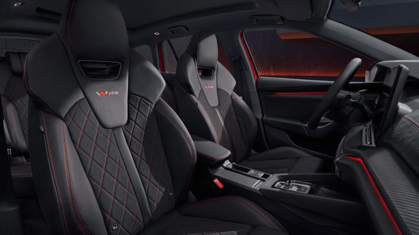 Los asientos varían sensiblemente de unas a otras versiones. Estos son los del acabado RS.