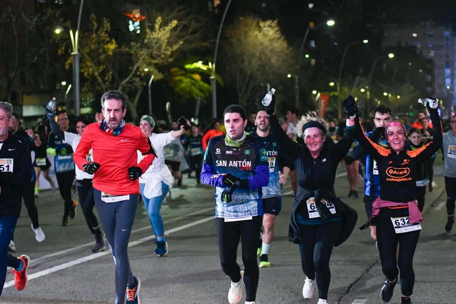 En imágenes: búscate en tu llegada a meta de la Carrera de San Antón 2025 (10)