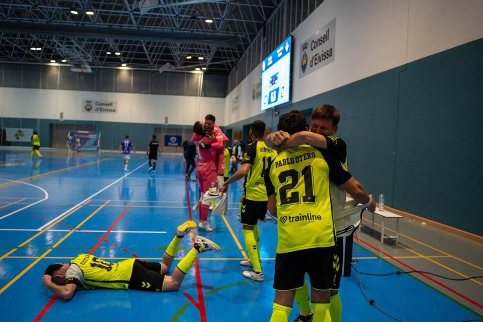 Un homenaje a la corta e intensa trayectoria del Betis Futsal, en imágenes