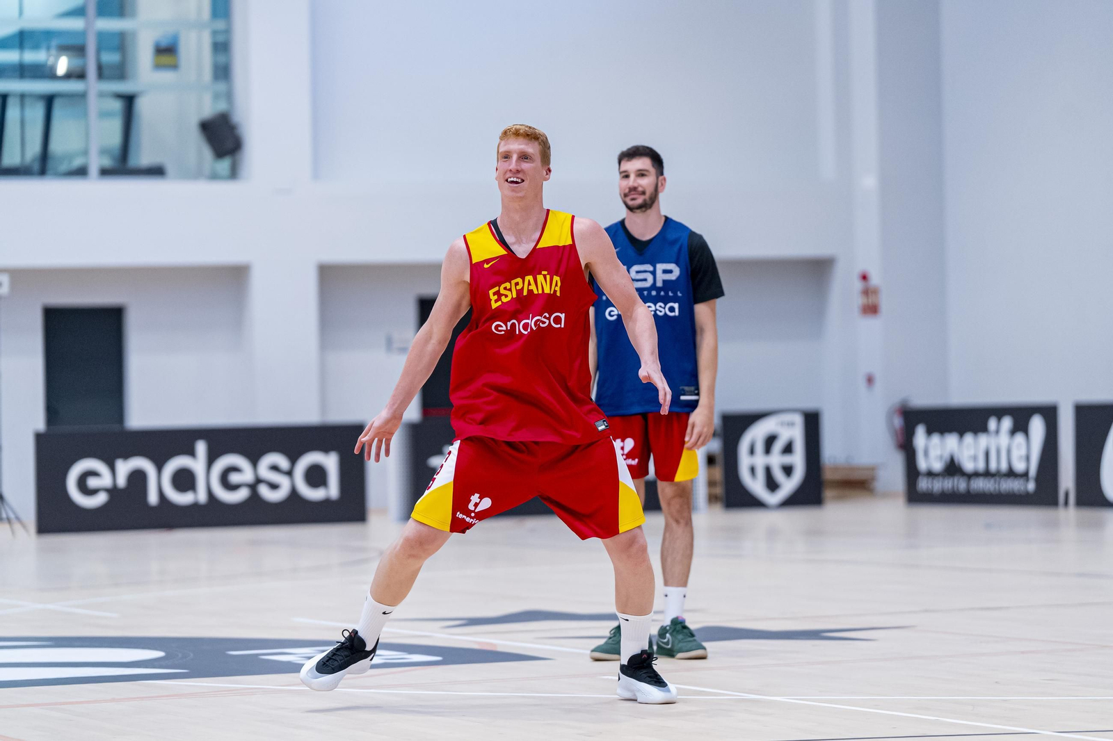 El primer entrenamiento de España con Mario Saint-Supéry y Alberto Díaz