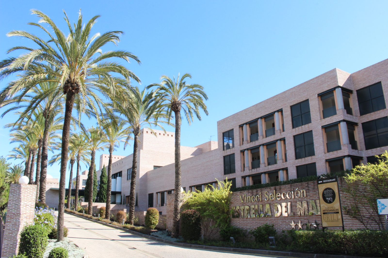 Vista del hotel de cinco estrellas Vincci Selección Estrella del Mar, en Marbella.