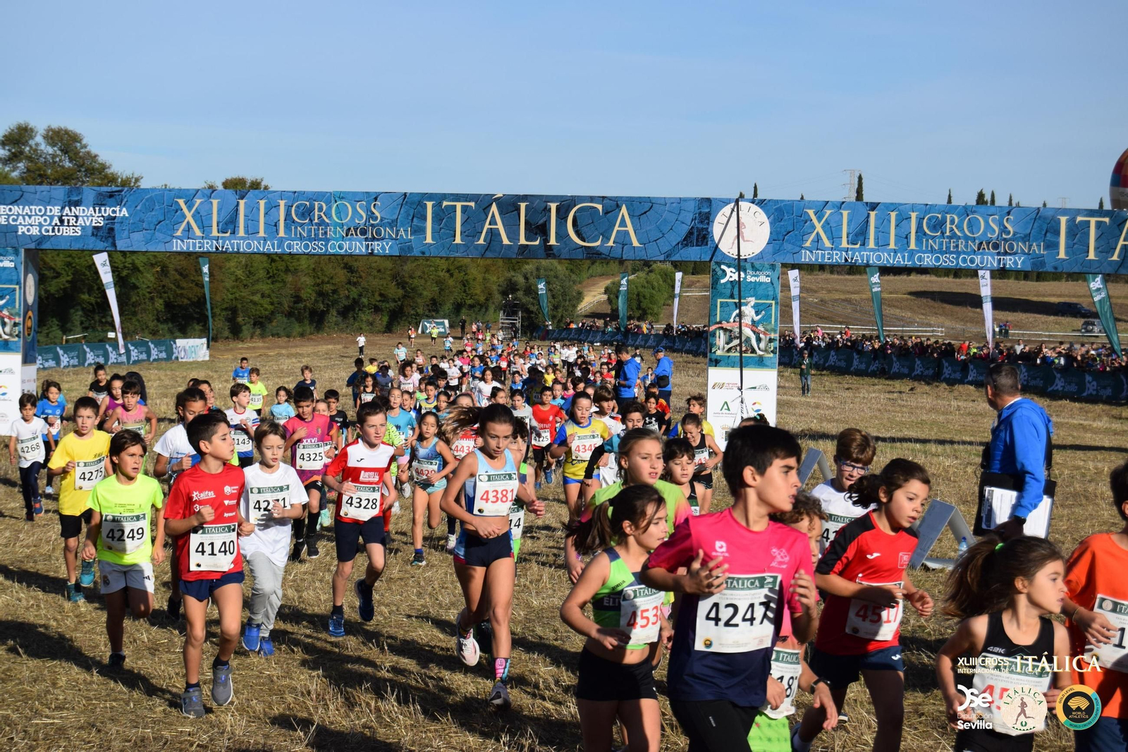 Búscate en las fotos del Cross de Itálica 2025 | 9