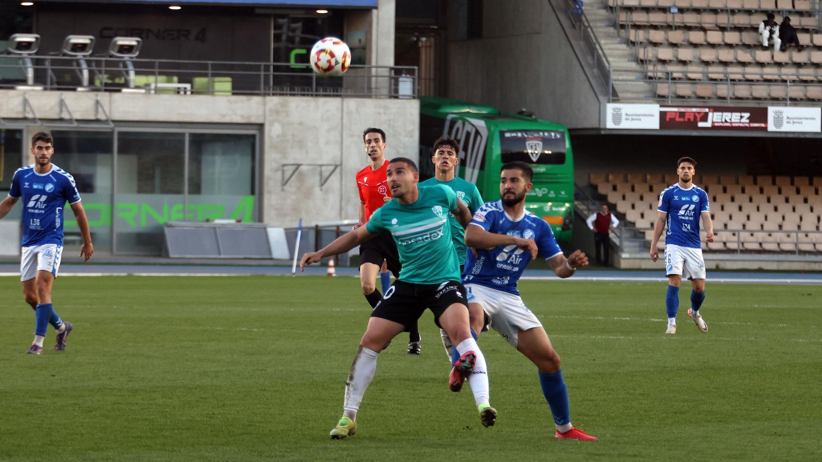Imágenes del Xerez DFC contra el CF Villanovense en Chapín