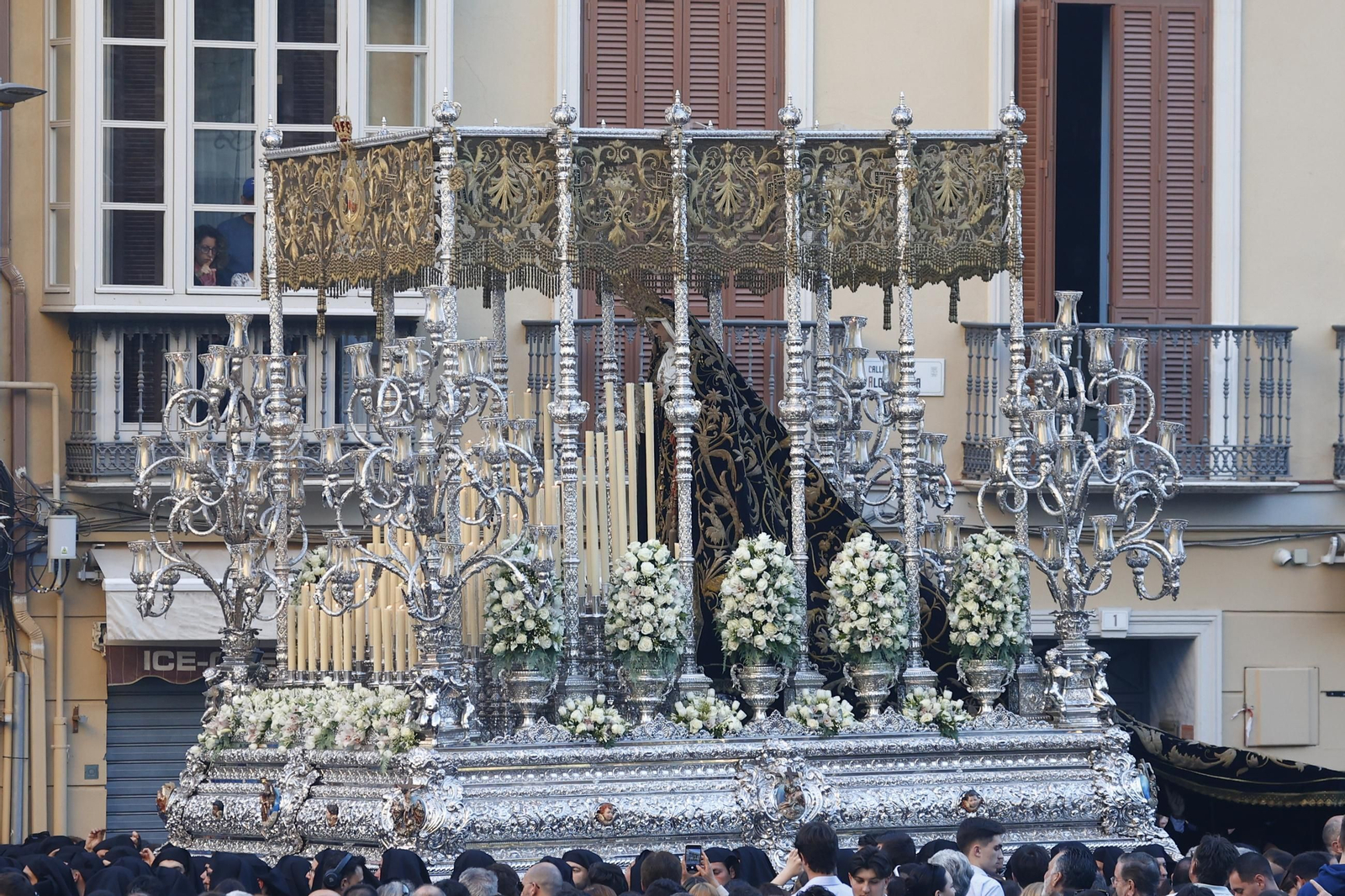 El Sepulcro el Viernes Santo en Málaga, en imágenes