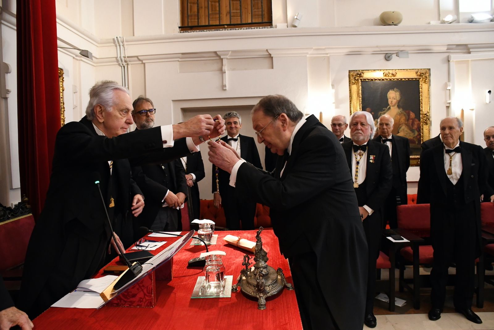 Un momento de la toma de posesión como Académico de Número de la Ramse del doctor Francisco Camacho.