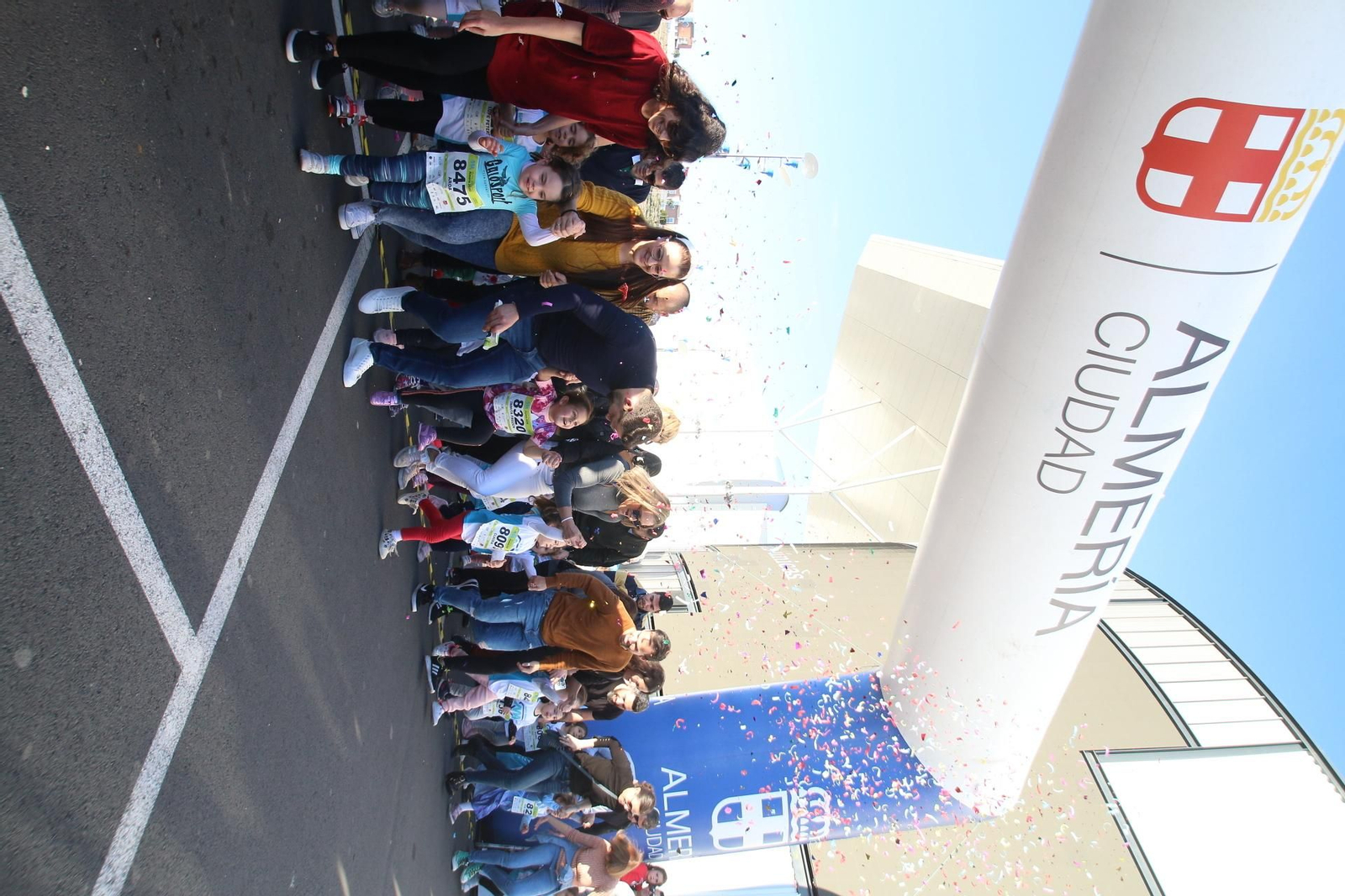 Fotogalería de las carreras infantiles del Medio Maratón de Almería