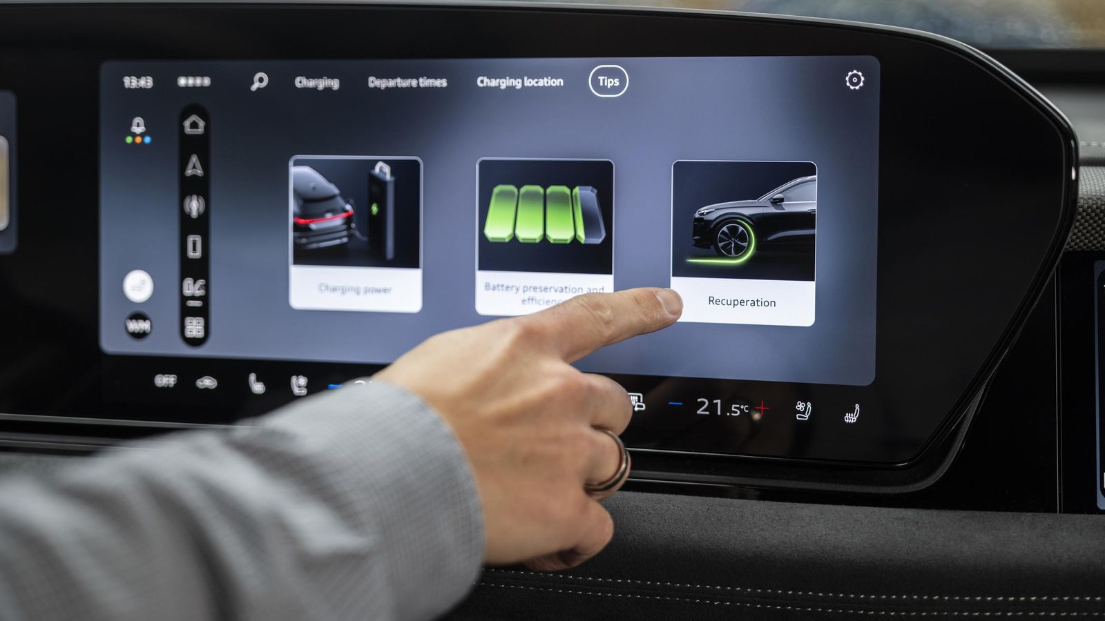 La recuperación optimizada permite frenar hasta detenerse sin tener que recurrir a sistema de freno hidráulico, lo que supone maniobras de este tipo más eficientes.